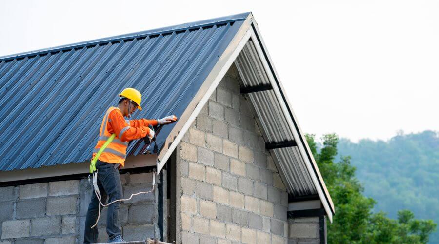 Expert top industrial roofings services in Waterman, IL